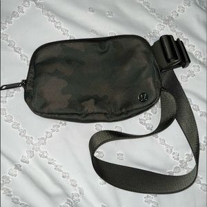 Lululemon Belt Bag Sage/Camo Green